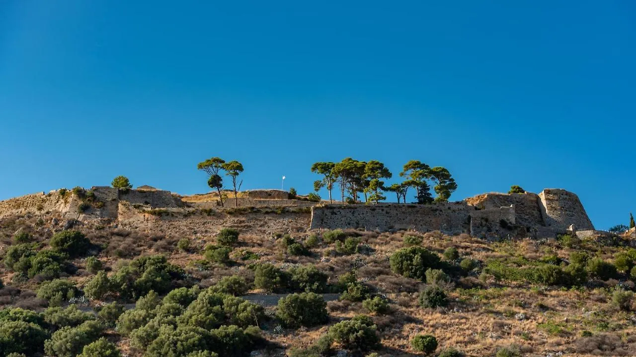 Ionis Hotel Troianata