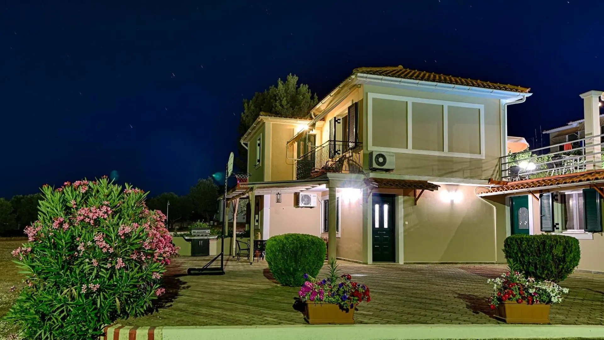 Ionis Hotel Troianata